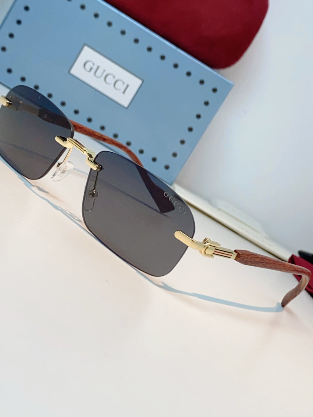 Gucci Lightweight Metal Rimless Black Lens Sunglasses for Men & Women - detail image 7