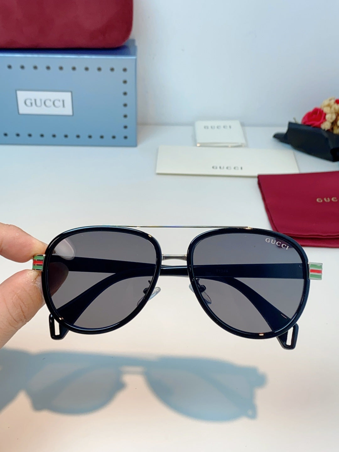 Gucci Aviator Gray Lens Sunglasses for Men & Women - detail image 4