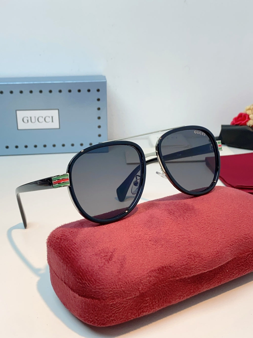Gucci Aviator Gray Lens Sunglasses for Men & Women - detail image 11