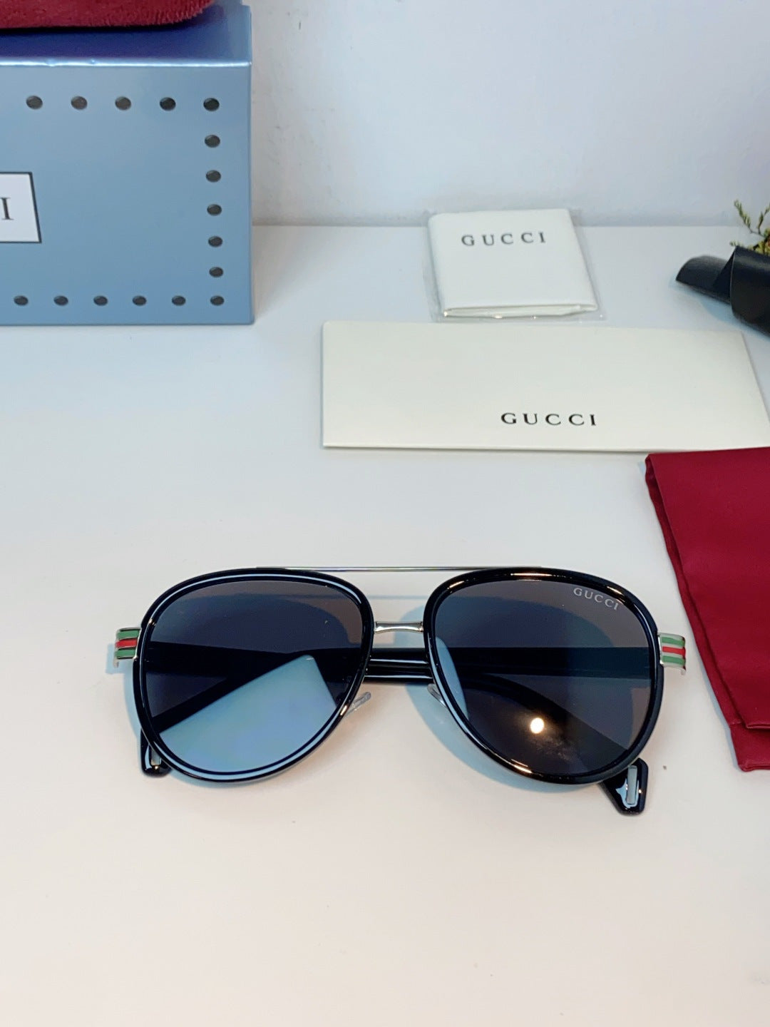 Gucci Aviator Gray Lens Sunglasses for Men & Women - detail image 10