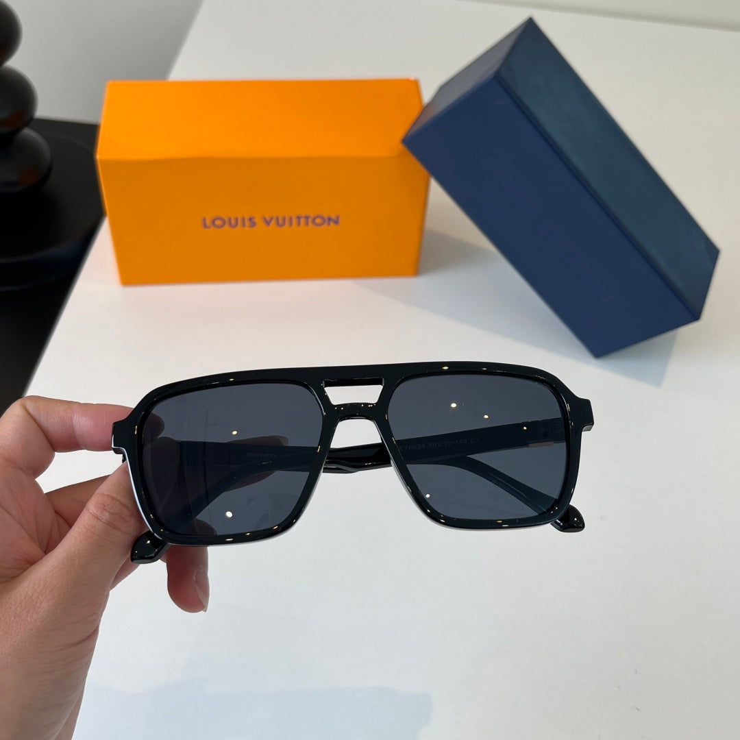 Louis Vuitton Fashion Black Lens Sunglasses for Men & Women - 381897 - detail image 5