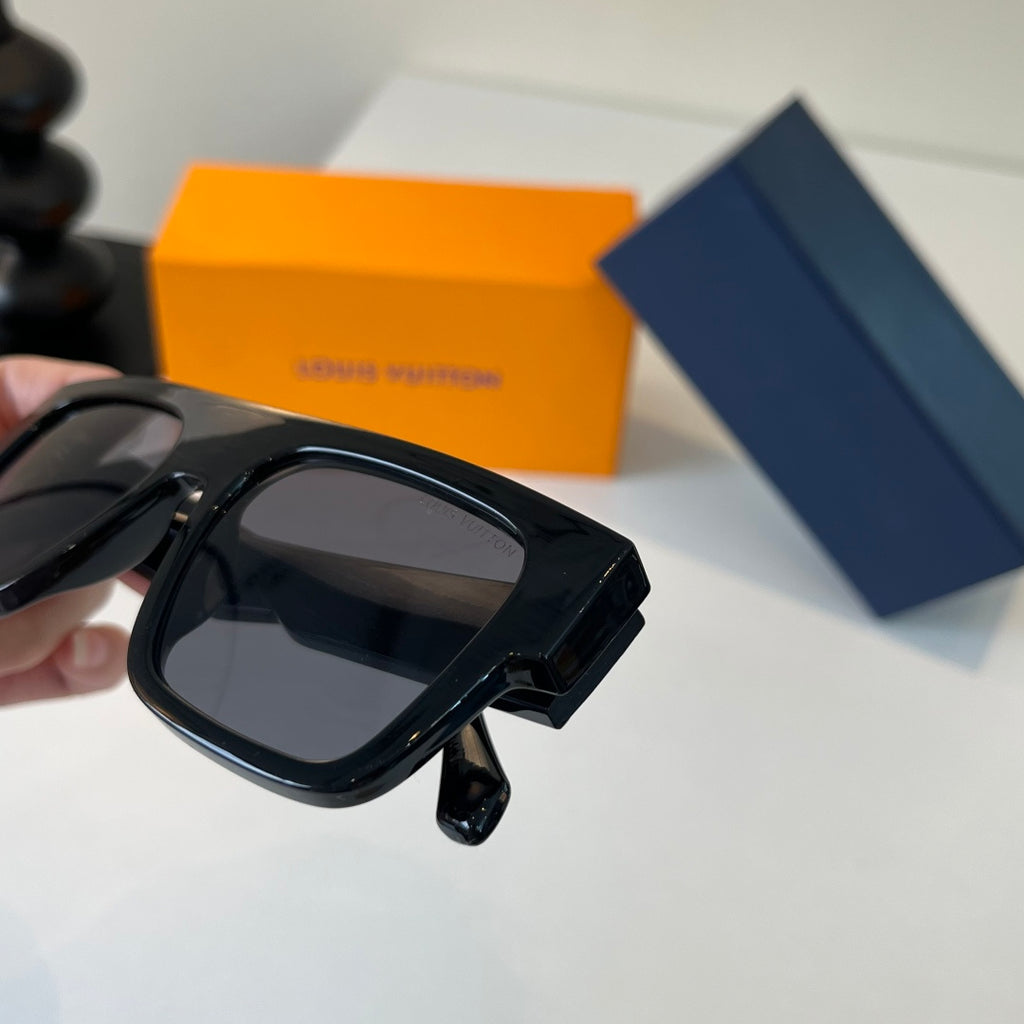 Louis Vuitton Fashion Black Lens Sunglasses for Men & Women - 414771 - detail image 6