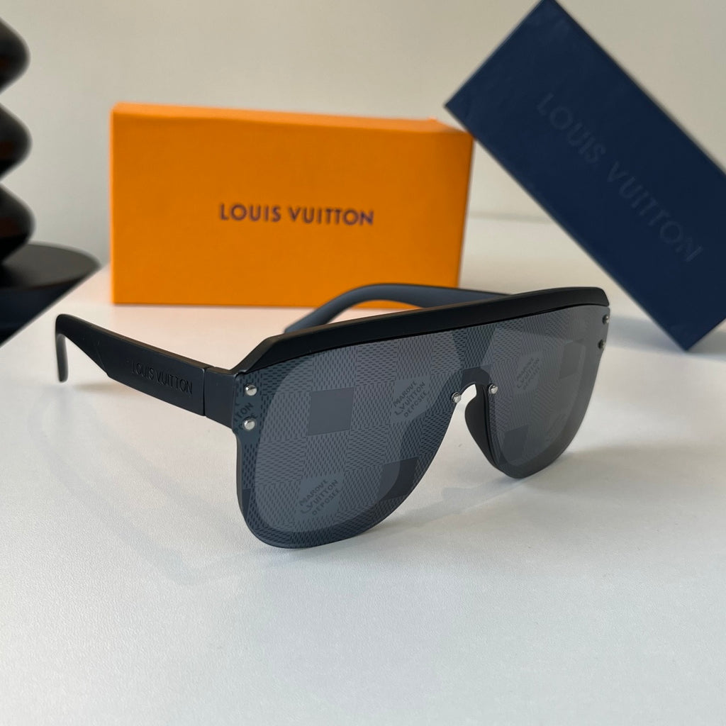 Louis Vuitton Fashion Black Lens Sunglasses for Men & Women - 381905