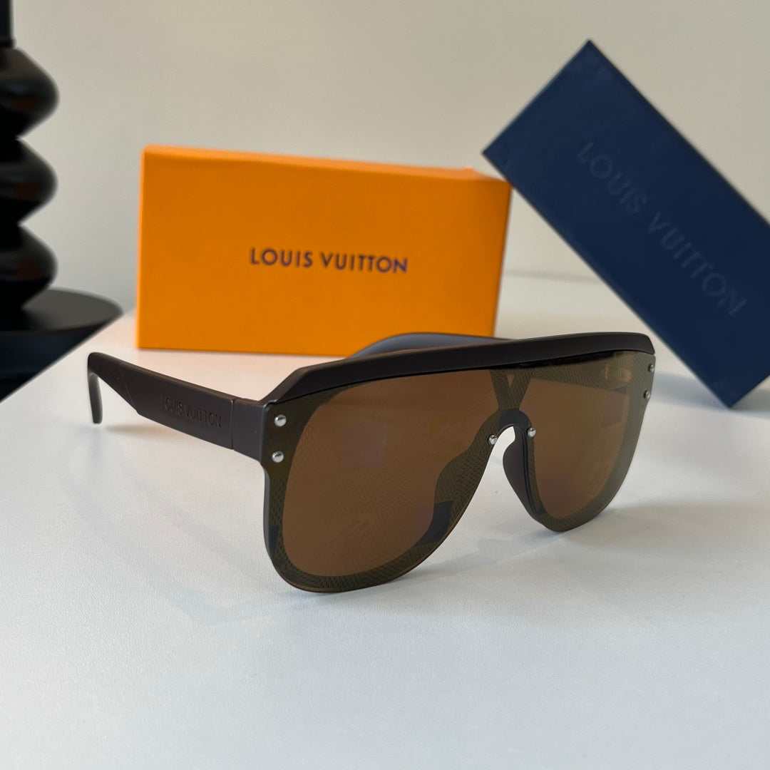 Louis Vuitton Fashion Black Lens Sunglasses for Men & Women - 414773