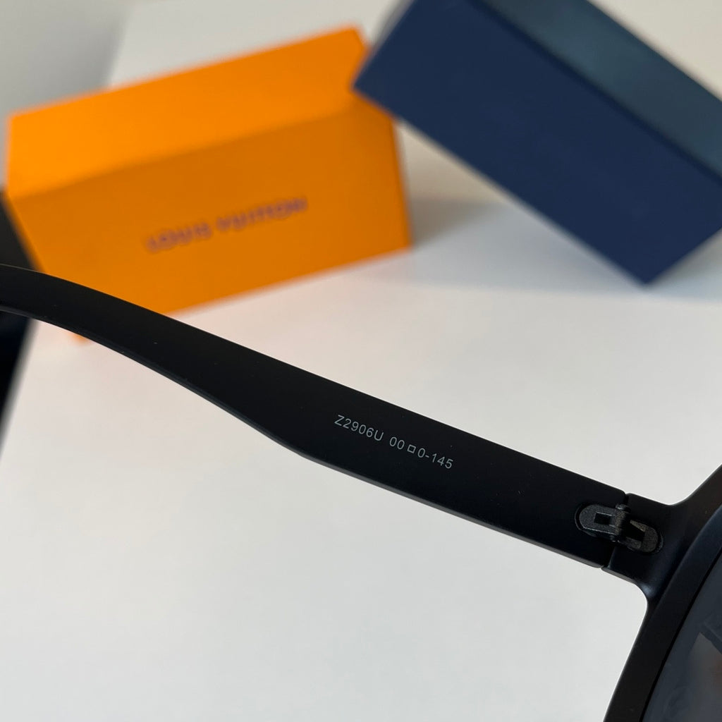 Louis Vuitton Fashion Black Lens Sunglasses for Men & Women - 381908 - detail image 9