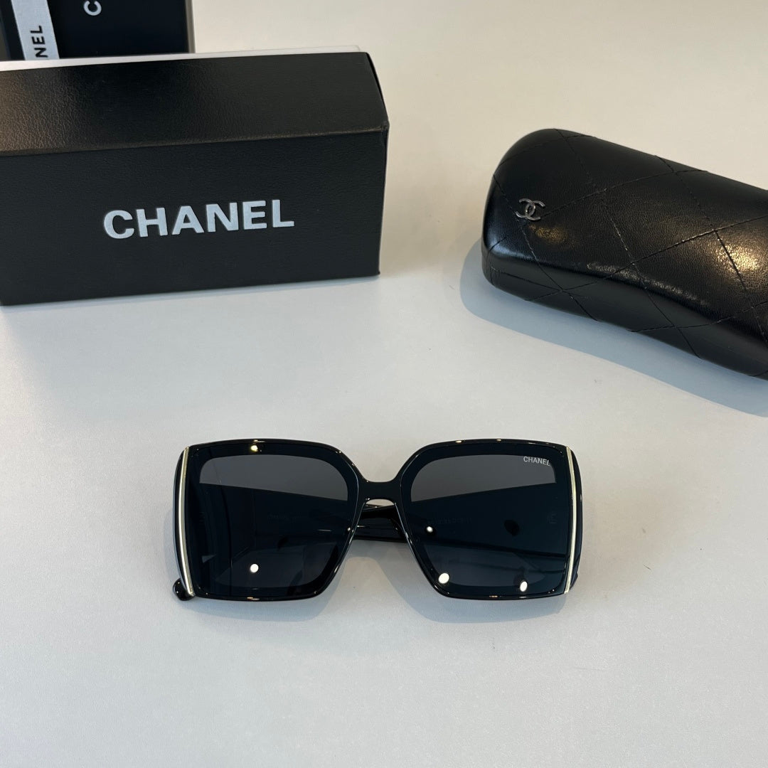 Chanel Fashion Black Lens Sunglasses for Men & Women - 382174 - detail image 4