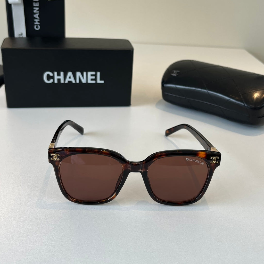 Chanel Fashion Black Lens Sunglasses for Men & Women - 415200 - detail image 2