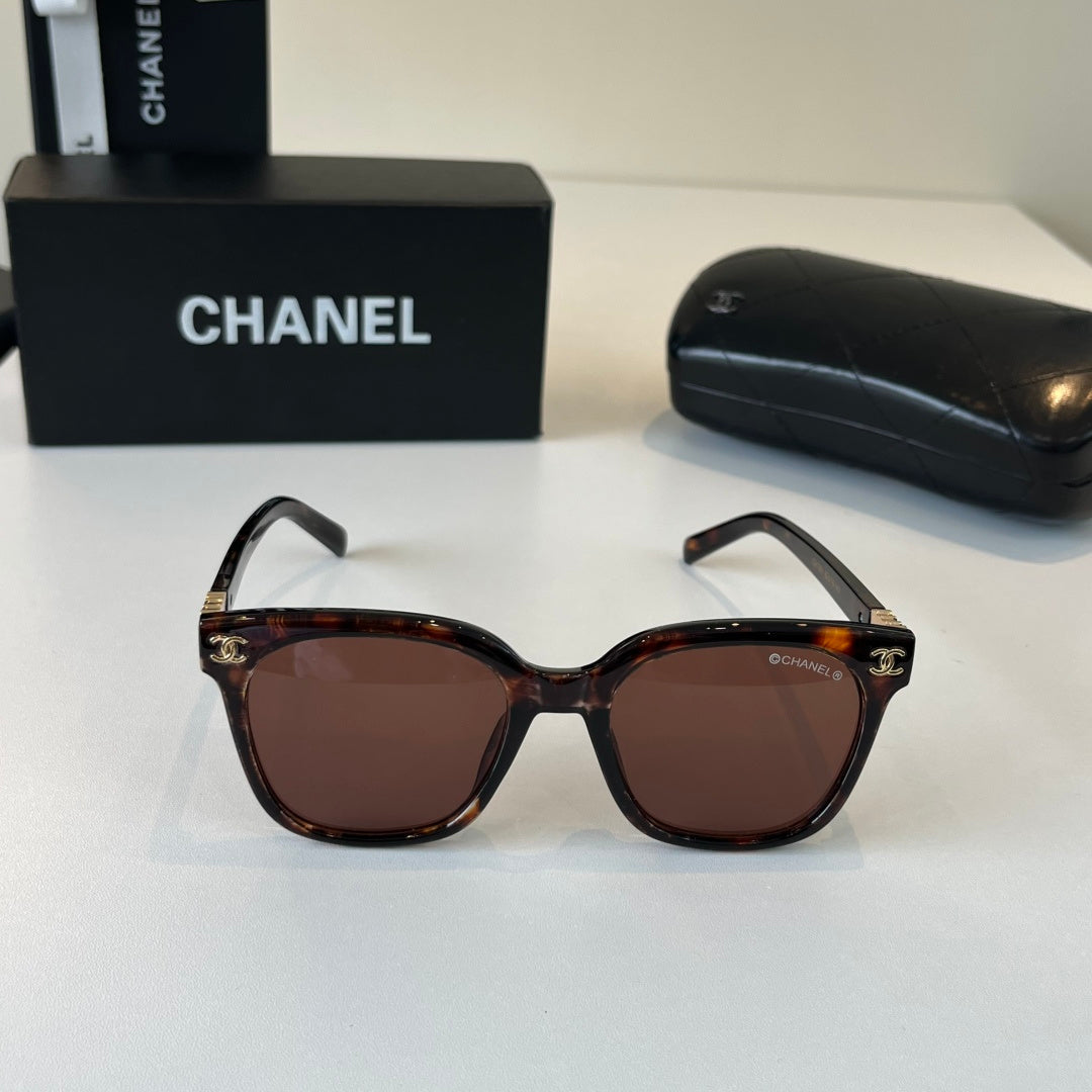 Chanel Fashion Black Lens Sunglasses for Men & Women - 358095 - detail image 2