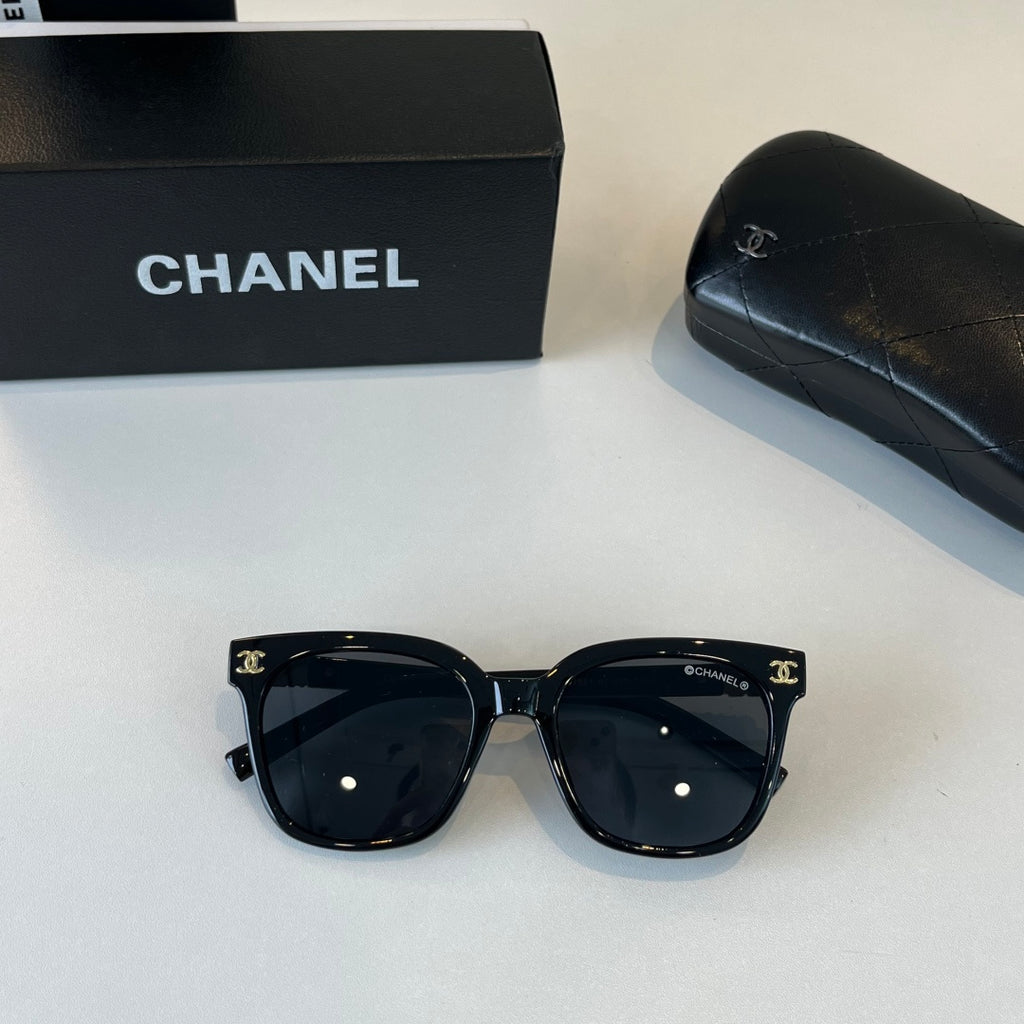 Chanel Fashion Black Lens Sunglasses for Men & Women - 415201 - detail image 4