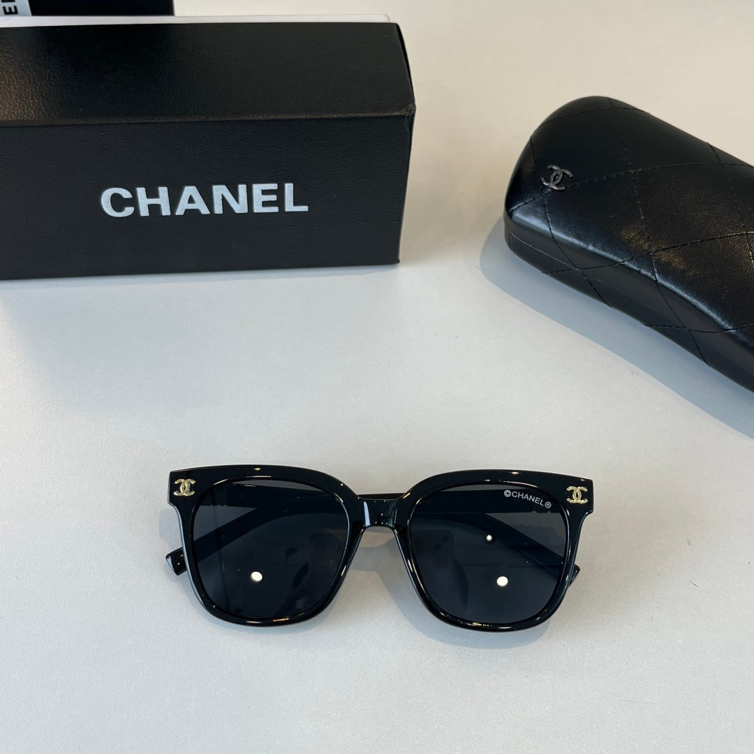 Chanel Fashion Black Lens Sunglasses for Men & Women - 415201 - detail image 4