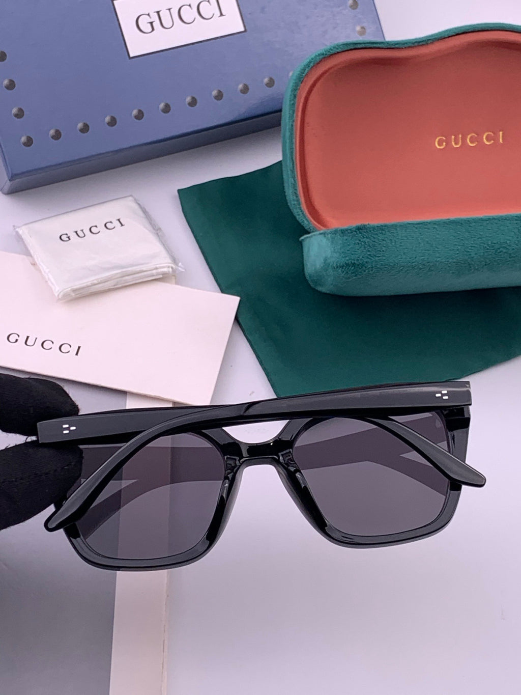 Gucci G07726 Polarized Square Black Lens Sunglasses for Men & Women - 357908 - detail image 4