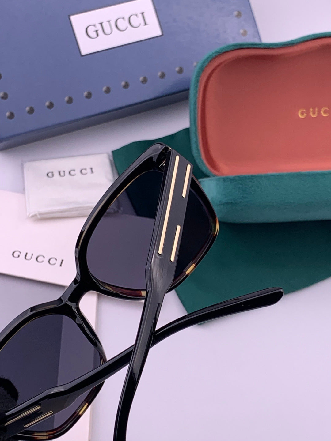 Gucci G0756 Polarized Square Black Lens Sunglasses for Men & Women - 357909 - detail image 6
