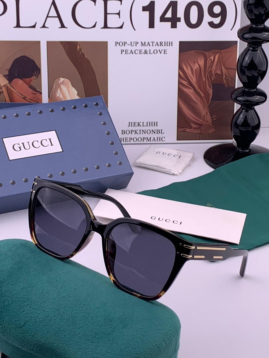 Gucci G0756 Polarized Square Black Lens Sunglasses for Men & Women - 357909 - detail image 2