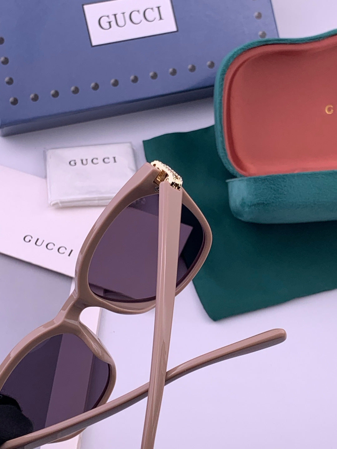 Gucci G6753 Round Black Lens Sunglasses for Men & Women - 357913 - detail image 3
