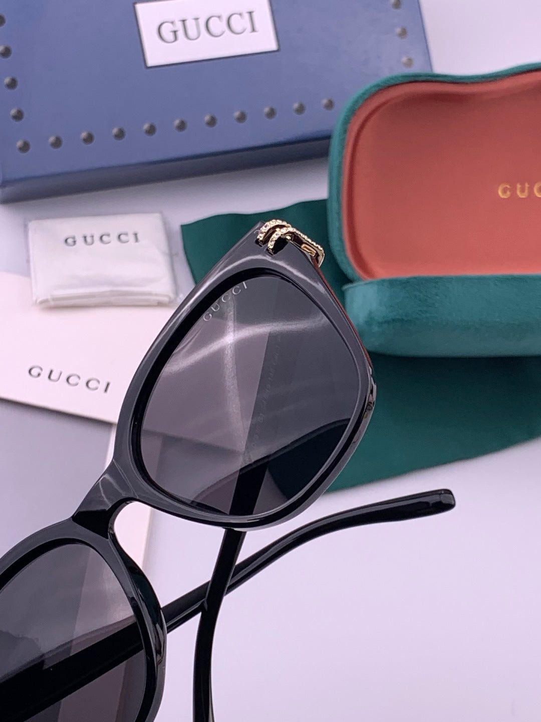 Gucci G6753 Round Black Lens Sunglasses for Men & Women - 357914 - detail image 6
