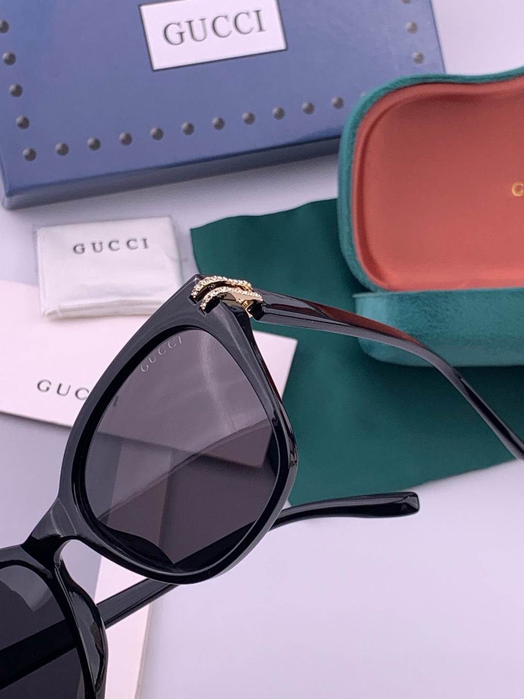 Gucci G6753 Round Black Lens Sunglasses for Men & Women - 357914 - detail image 3