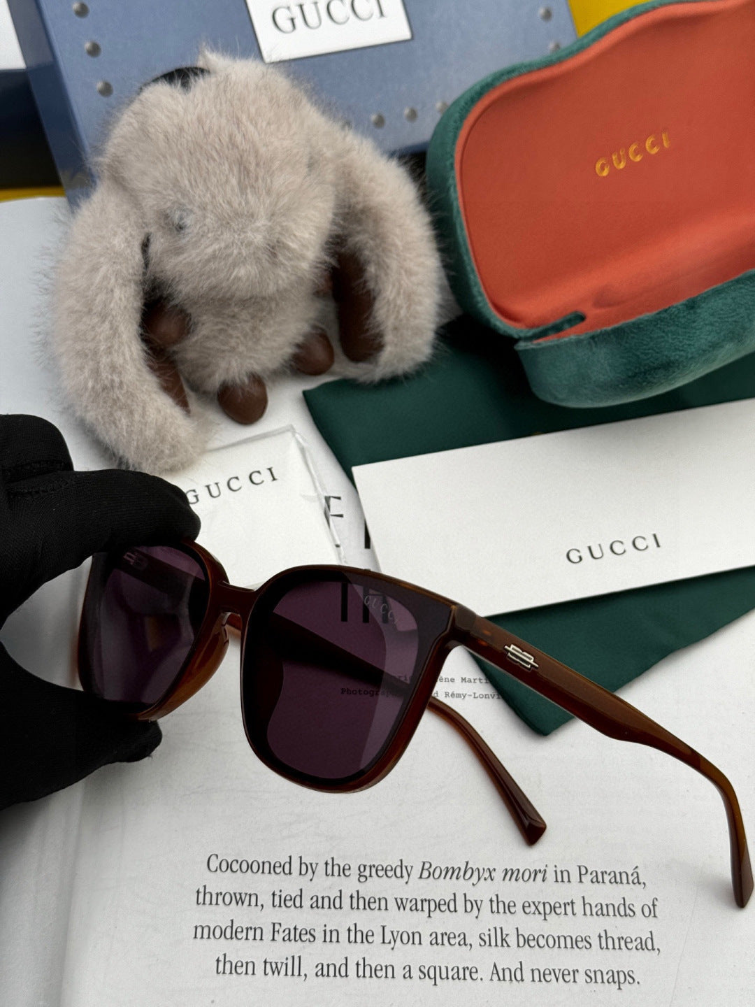 Gucci G97722 Polarized Square Gold Lens Sunglasses for Women - 357918 - detail image 4