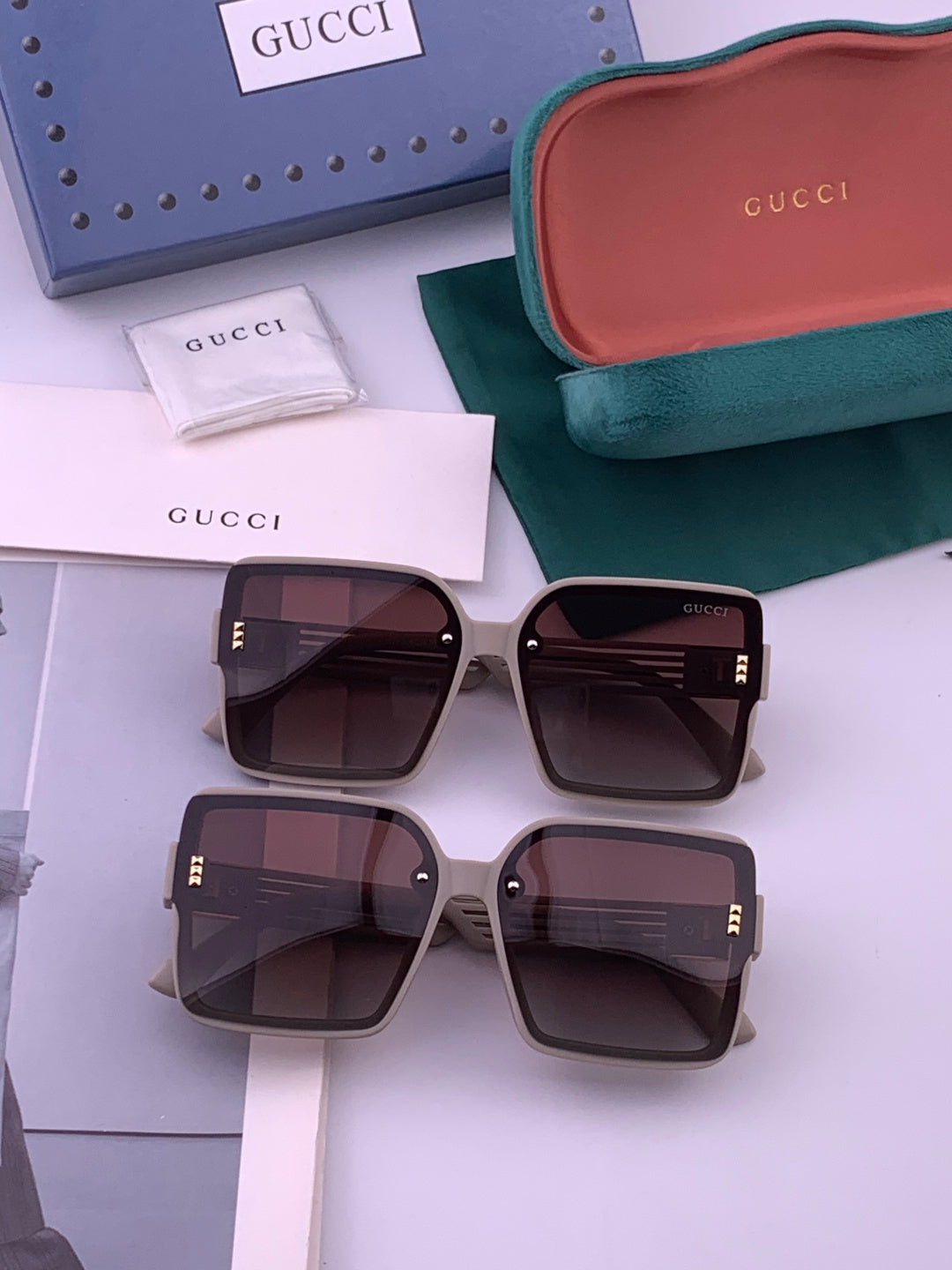 Gucci G2519 Polarized Fashion Black Lens Sunglasses for Women - 357933 - detail image 6