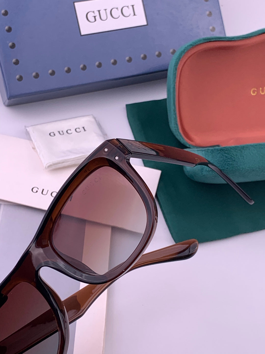 Gucci G9108 Polarized Square Black Lens Sunglasses for Men & Women - 357935 - detail image 3