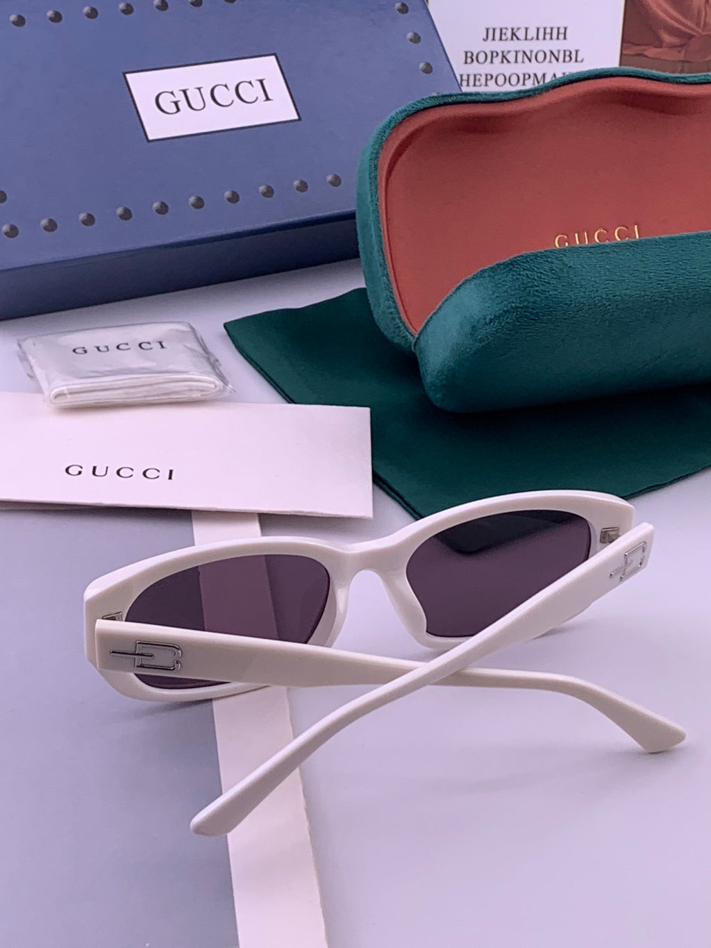 Gucci G7106 Polarized Fashion Black Lens Sunglasses for Men & Women - 357892 - detail image 5