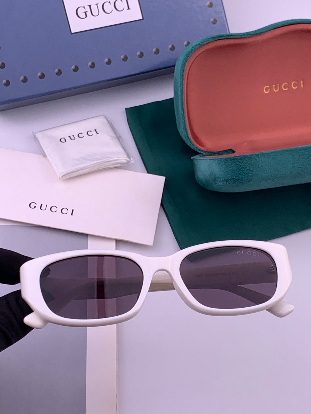 Gucci G7106 Polarized Fashion Black Lens Sunglasses for Men & Women - 357892
