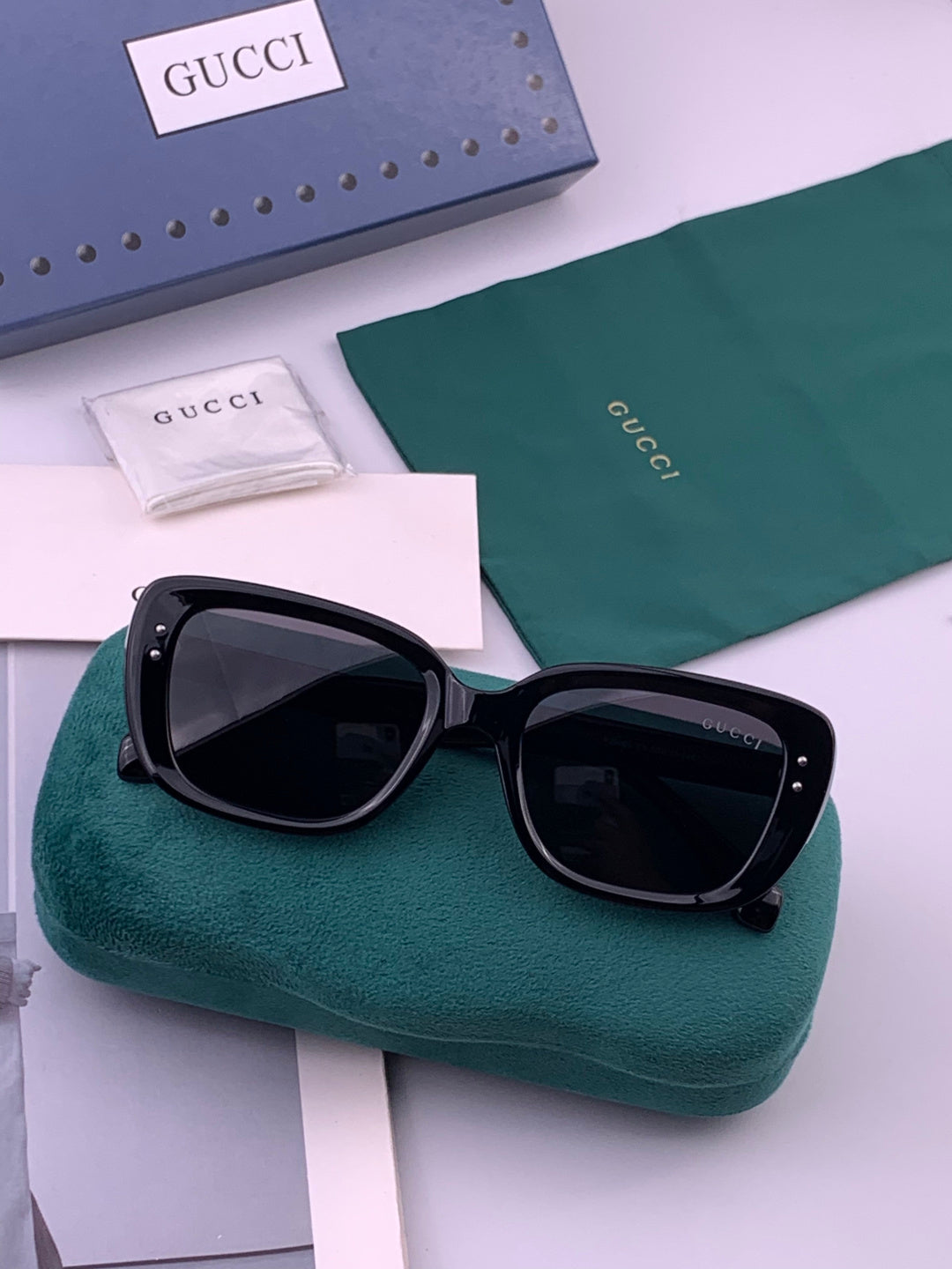 Gucci G5906 Polarized Square Black Lens Sunglasses for Men & Women - 357893 - detail image 6