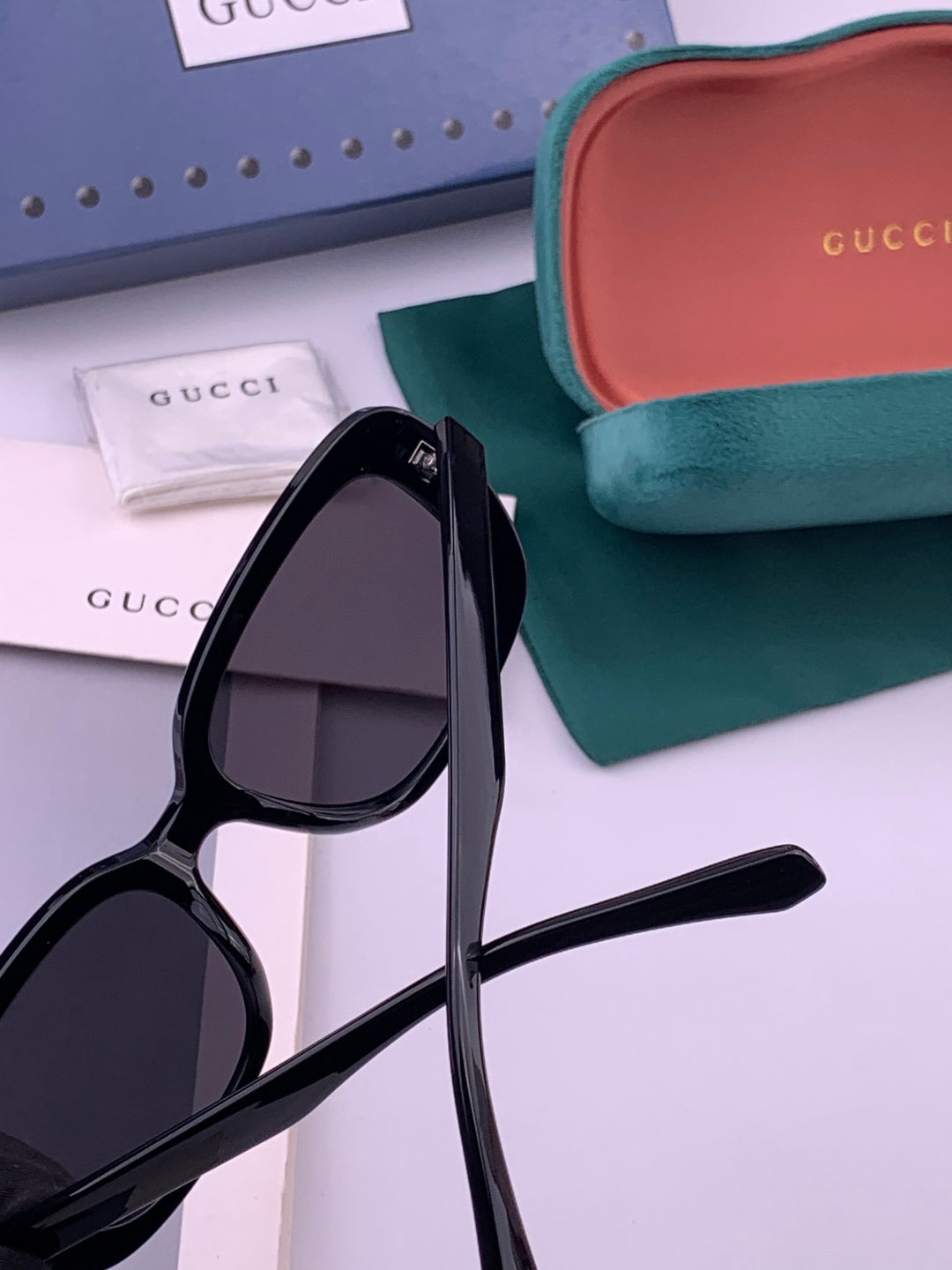 Gucci G5906 Polarized Square Black Lens Sunglasses for Men & Women - 357893 - detail image 4