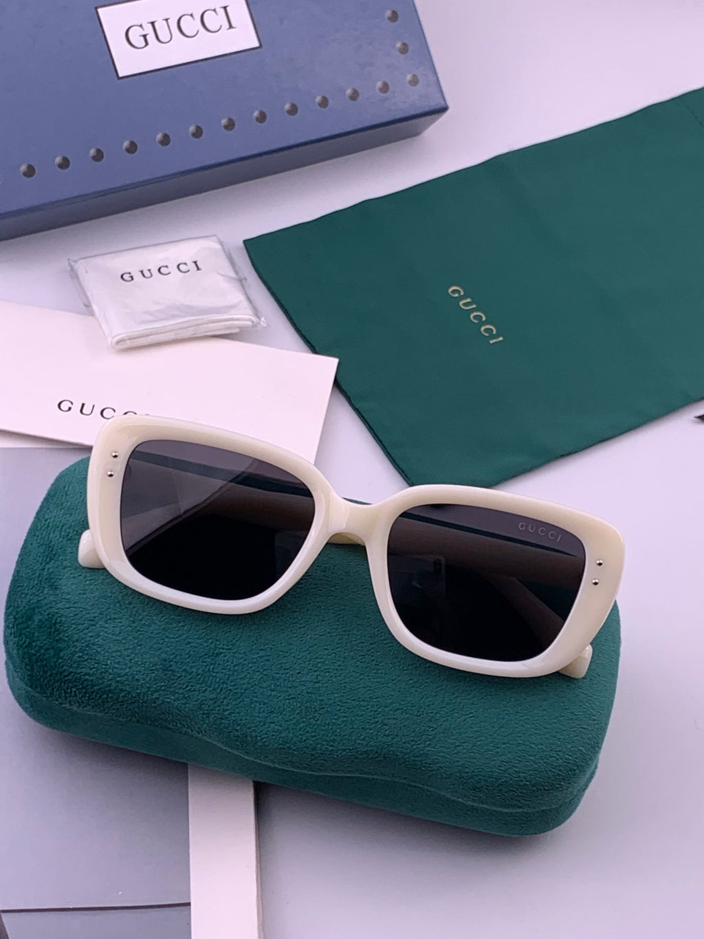 Gucci G5906 Polarized Square Black Lens Sunglasses for Men & Women - 357894 - detail image 5
