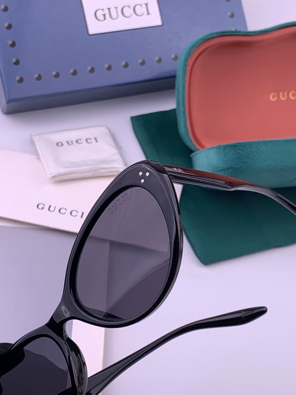 Gucci G65504 Polarized Fashion Black Lens Sunglasses for Men & Women - 357895 - detail image 2