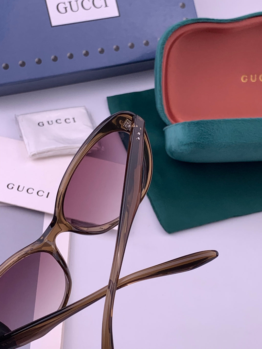 Gucci G65504 Polarized Fashion Black Lens Sunglasses for Men & Women - 357896 - detail image 3