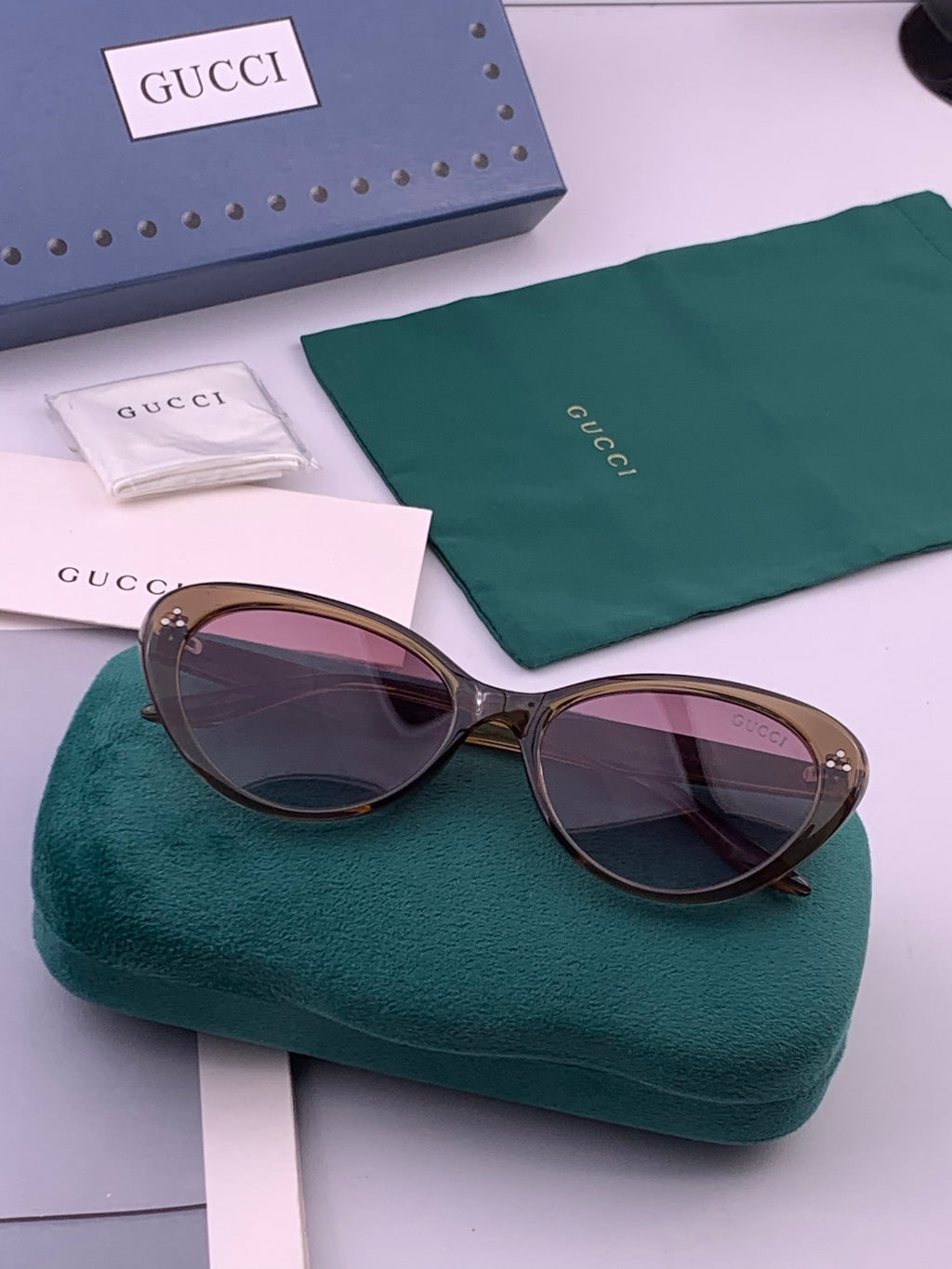 Gucci G65504 Polarized Fashion Black Lens Sunglasses for Men & Women - 357896 - detail image 7