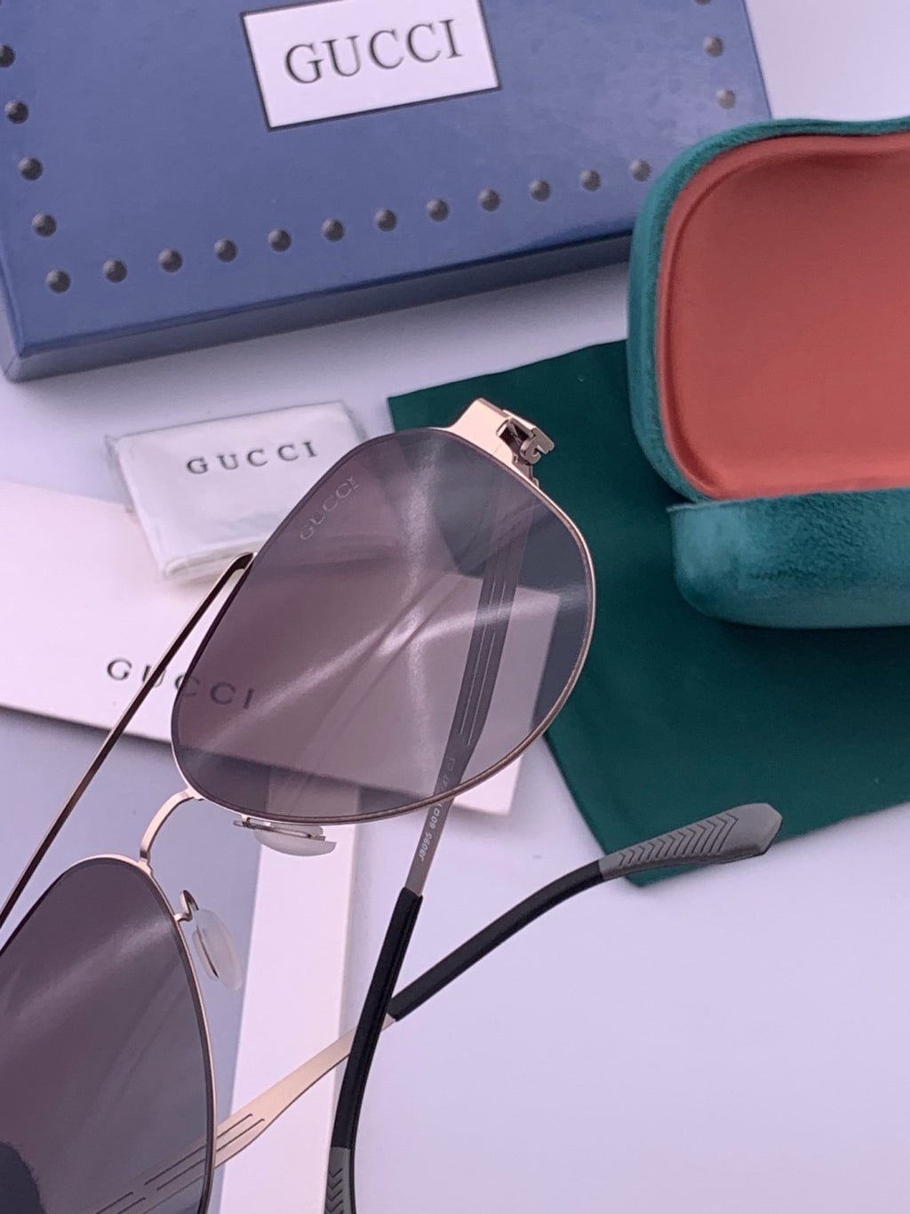 Gucci G5809 Polarized Fashion Gold Lens Sunglasses for Men & Women - 357903 - detail image 4
