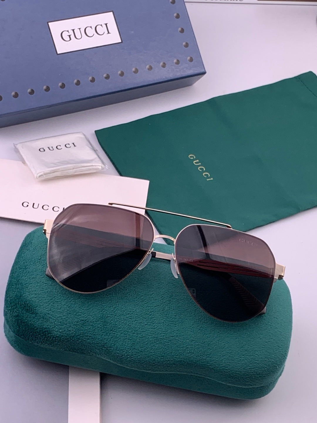 Gucci G5809 Polarized Fashion Gold Lens Sunglasses for Men & Women - 357903 - detail image 7