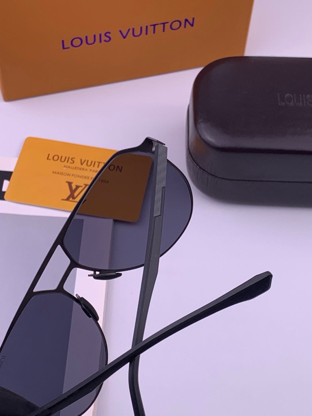 Louis Vuitton L315 Fashion Gold Lens Sunglasses for Men & Women - 357713 - detail image 5