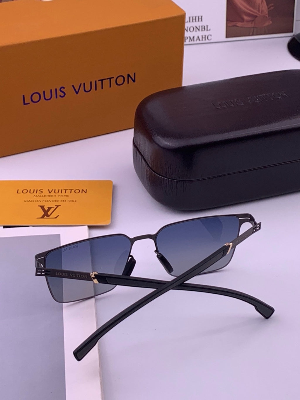 Louis Vuitton L516 Fashion Gold Lens Sunglasses for Men & Women - 357715 - detail image 5