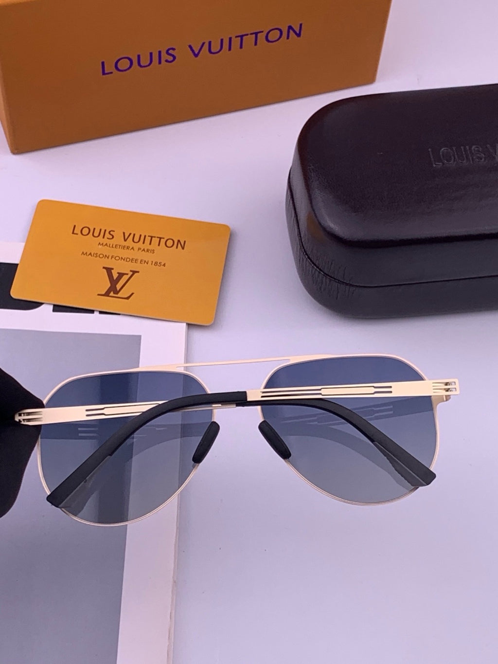 Louis Vuitton L39 Fashion Gold Lens Sunglasses for Men & Women - 357718 - detail image 4