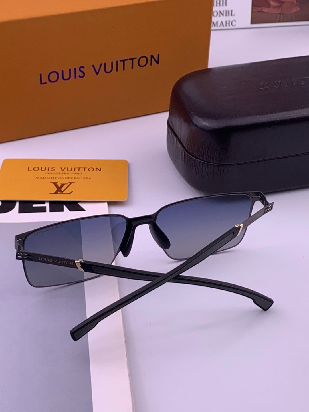 Louis Vuitton L316 Fashion Gold Lens Sunglasses for Men & Women - 357724 - detail image 6