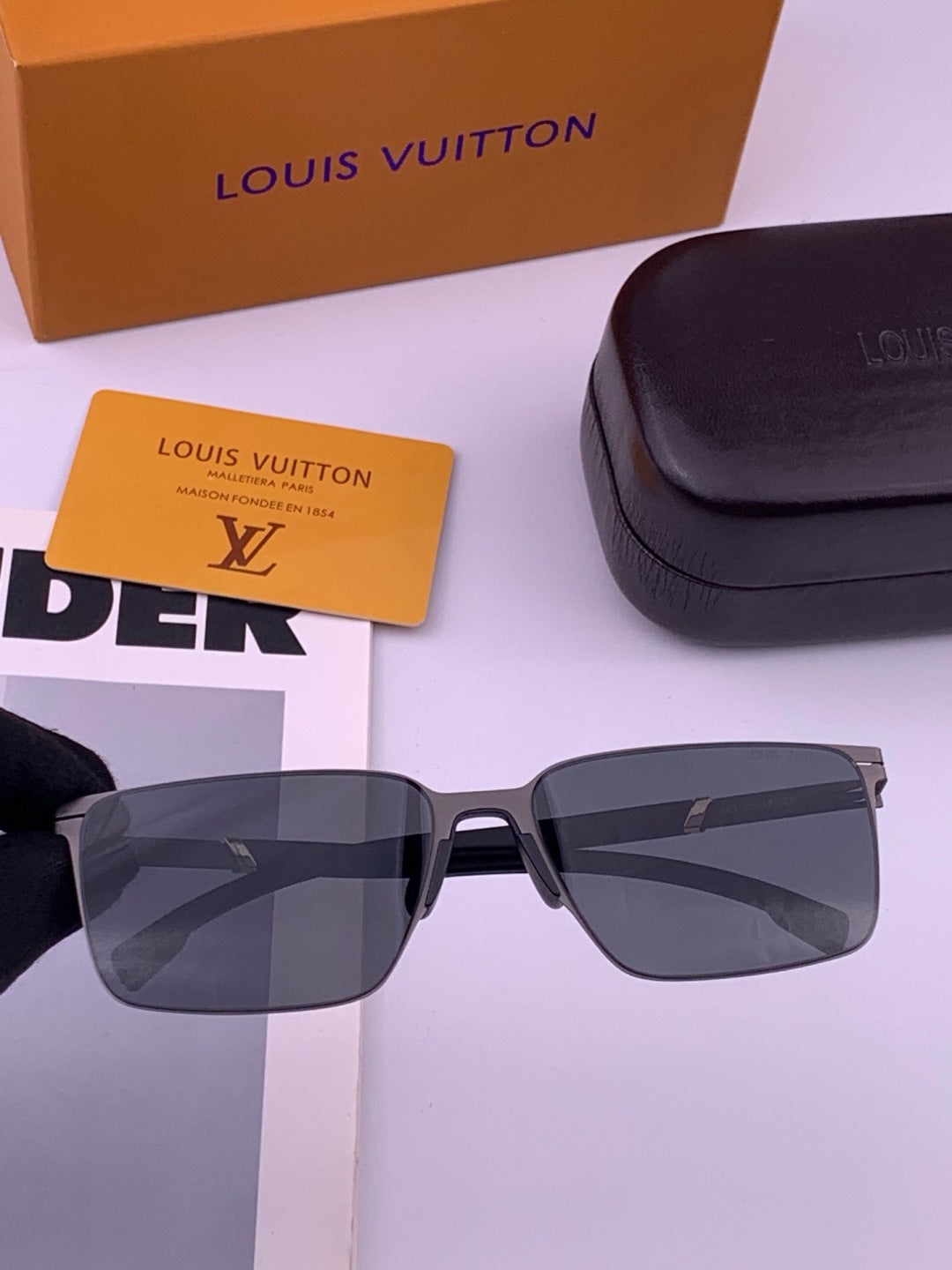 Louis Vuitton L316 Fashion Brown Lens Sunglasses for Men & Women - 357725