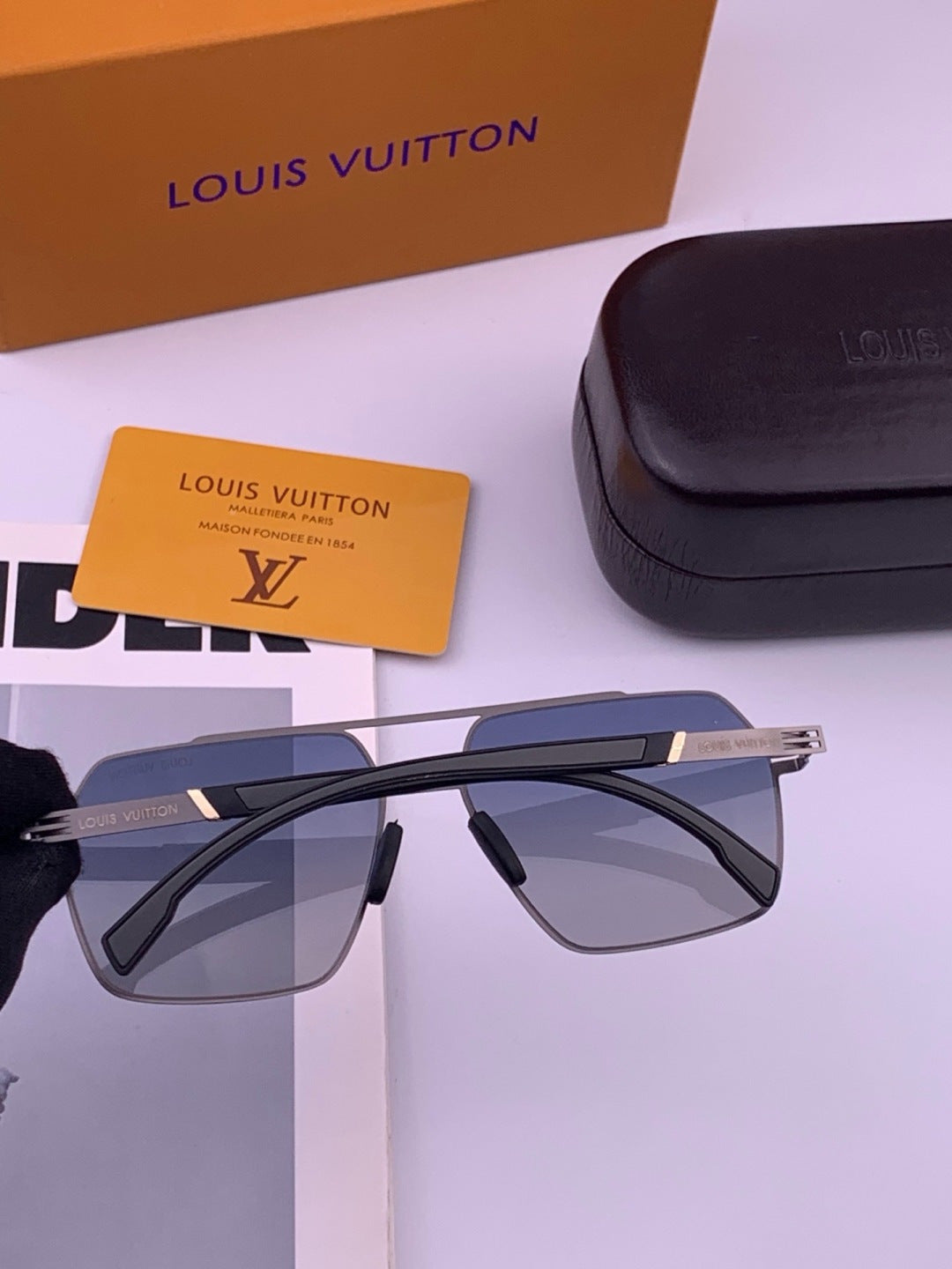 Louis Vuitton L313 Fashion Gold Lens Sunglasses for Men & Women - 357727 - detail image 6