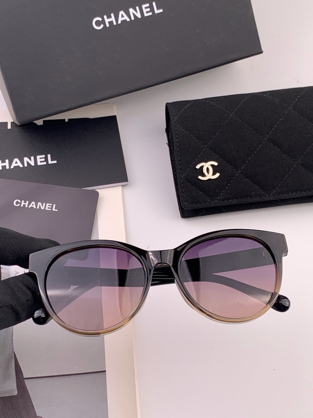 Chanel CH1787 Polarized Round Pink Lens Sunglasses for Women - 357974 - detail image 2