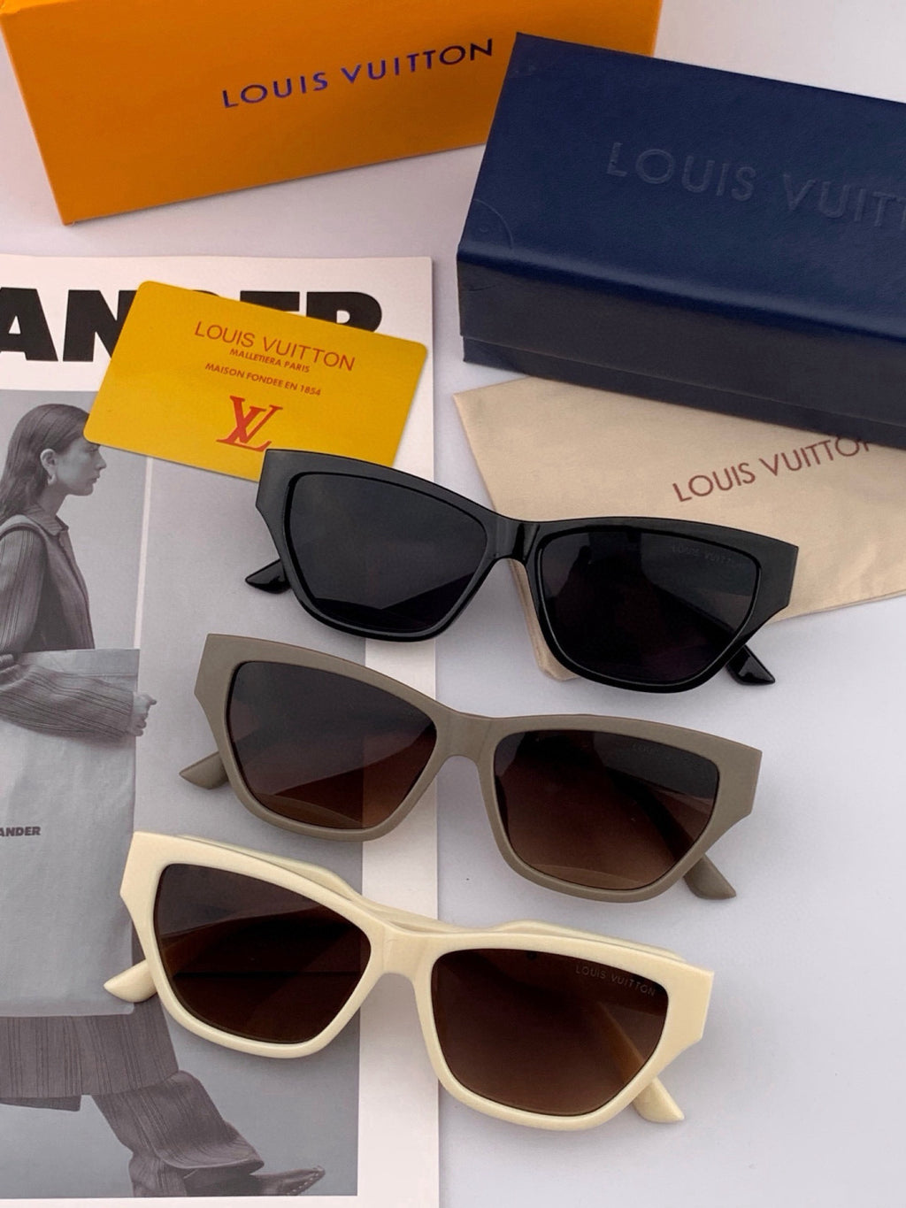 Louis Vuitton L6220 Square Black Lens Sunglasses for Men & Women - 357707 - detail image 7