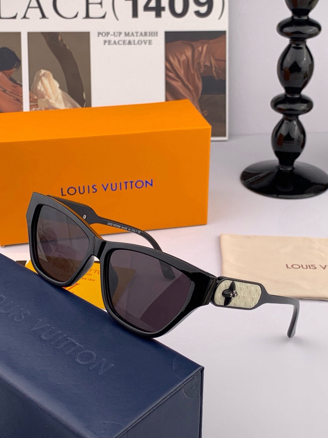 Louis Vuitton L6220 Square Black Lens Sunglasses for Men & Women - 357707 - detail image 5