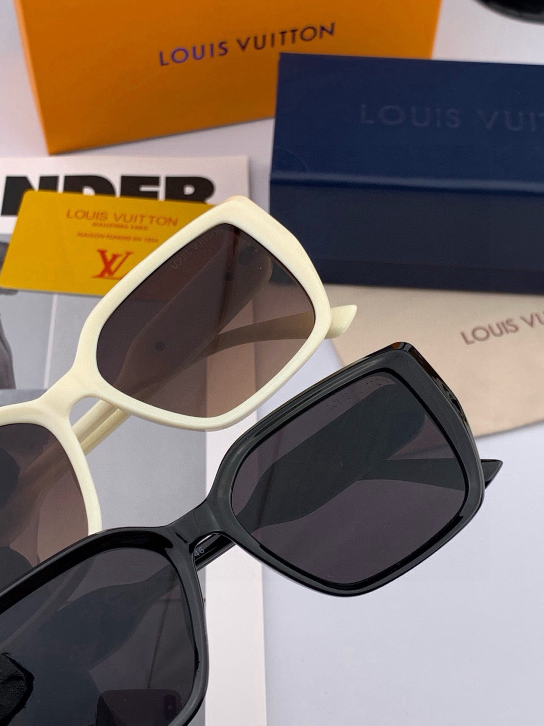 Louis Vuitton L6221 Square Black Lens Sunglasses for Men & Women - 357709 - detail image 5