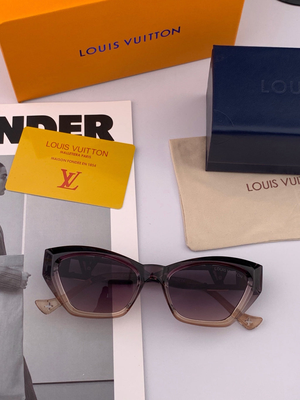 Louis Vuitton L4550 Square Black Lens Sunglasses for Men & Women - 357710 - detail image 2