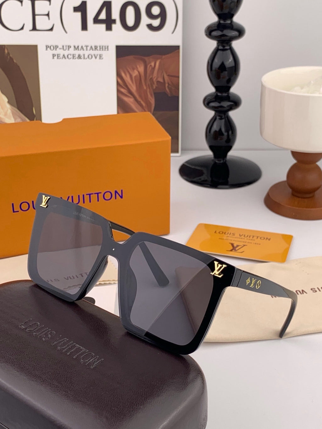 Louis Vuitton L6006 Oversized Black Lens Sunglasses for Men & Women - 357711 - detail image 2
