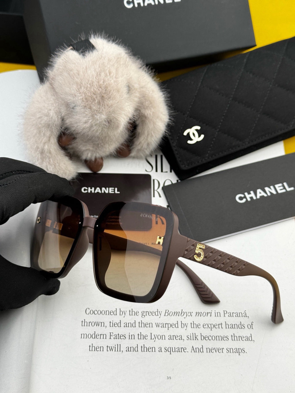 Chanel CH2305 Fashion Black Lens Sunglasses for Men & Women - 358156 - detail image 2