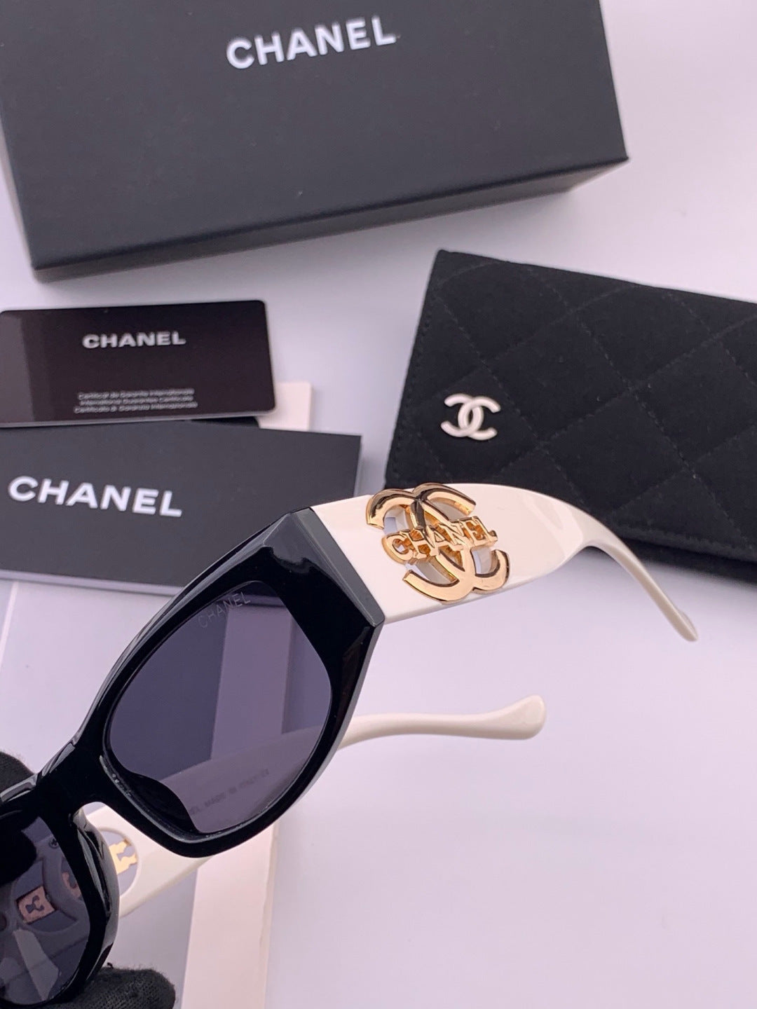 Chanel CH9231 Polarized Square Brown Lens Sunglasses for Men & Women - detail image 4