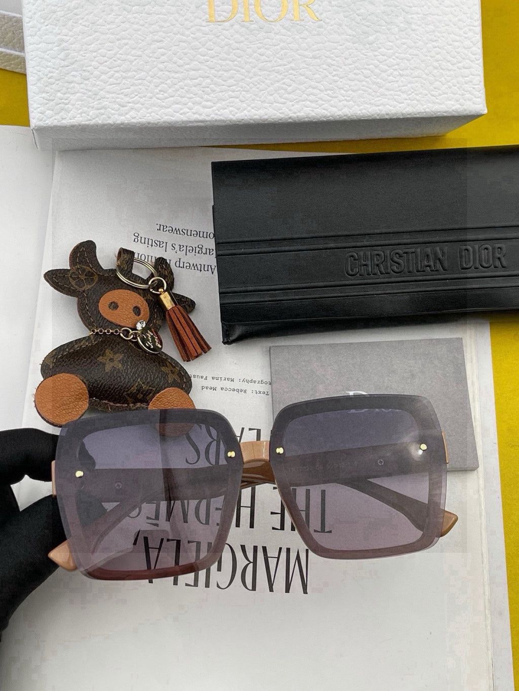 Dior CD22077 Polarized Fashion Black Lens Sunglasses for Men & Women