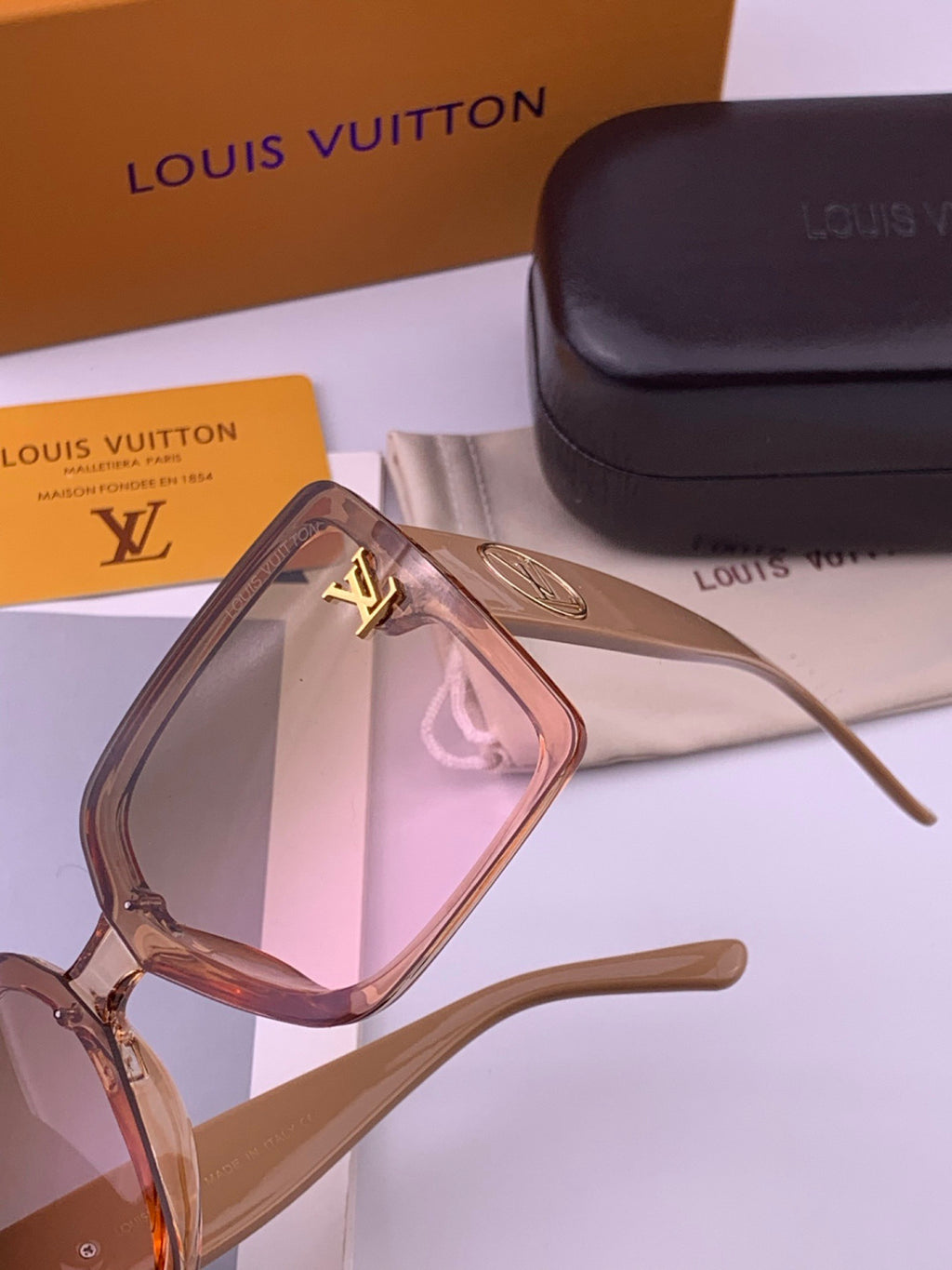 Louis Vuitton L8270 Square Black Lens Sunglasses for Men & Women - 357645 - detail image 3