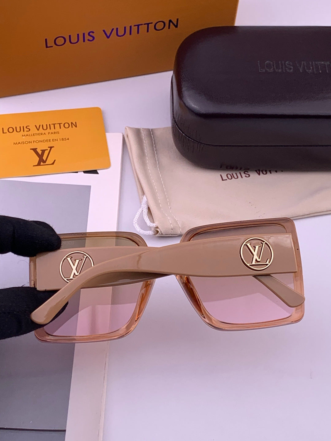 Louis Vuitton L8270 Square Black Lens Sunglasses for Men & Women - 357645 - detail image 5